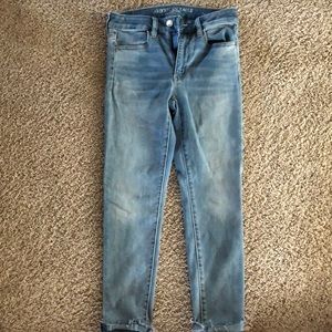 Worn 1x American Eagle hi-rise crops 8